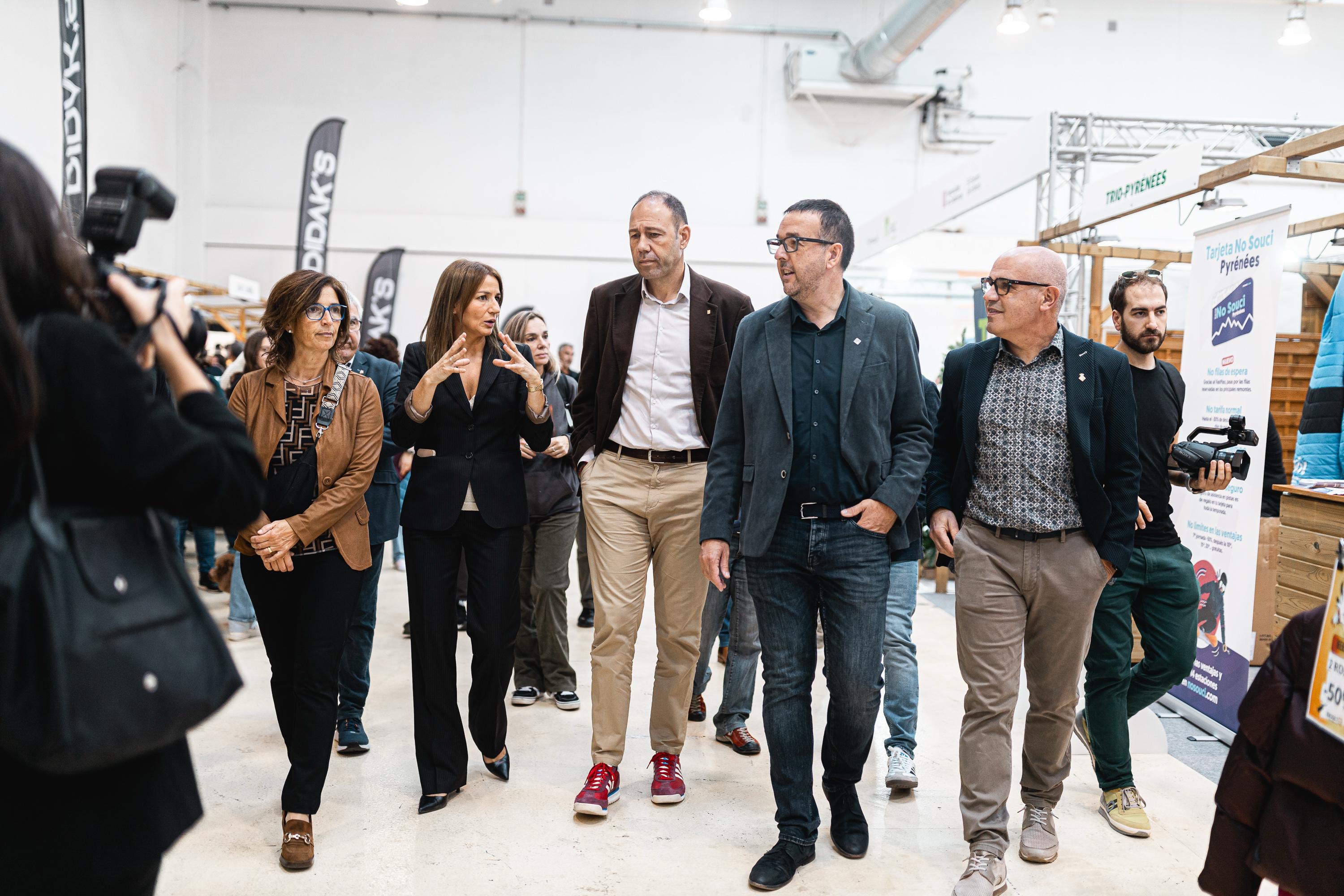 Acte inaugural de la Fira de la Muntanya presidit per l'alcalde Albert Castells i la visita del conseller d'Esports